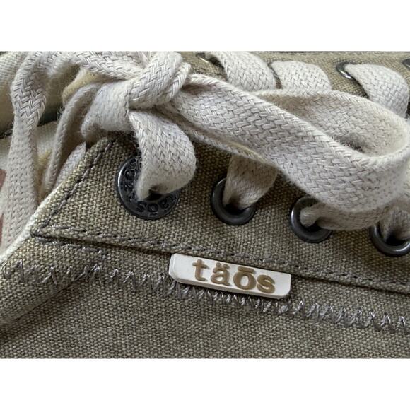 Taos Star Shoes Women's Sz 7.5 Canvas Low Top Lace Up Comfort Sneakers Khaki Tan - Picture 6 of 11